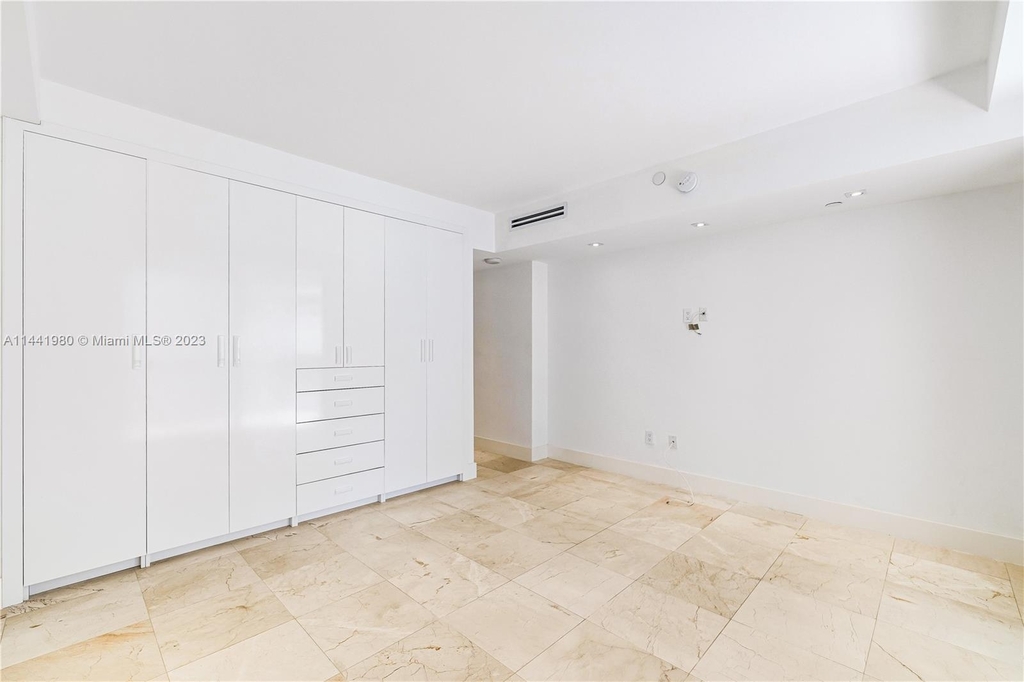 10175 Collins Ave - Photo 14