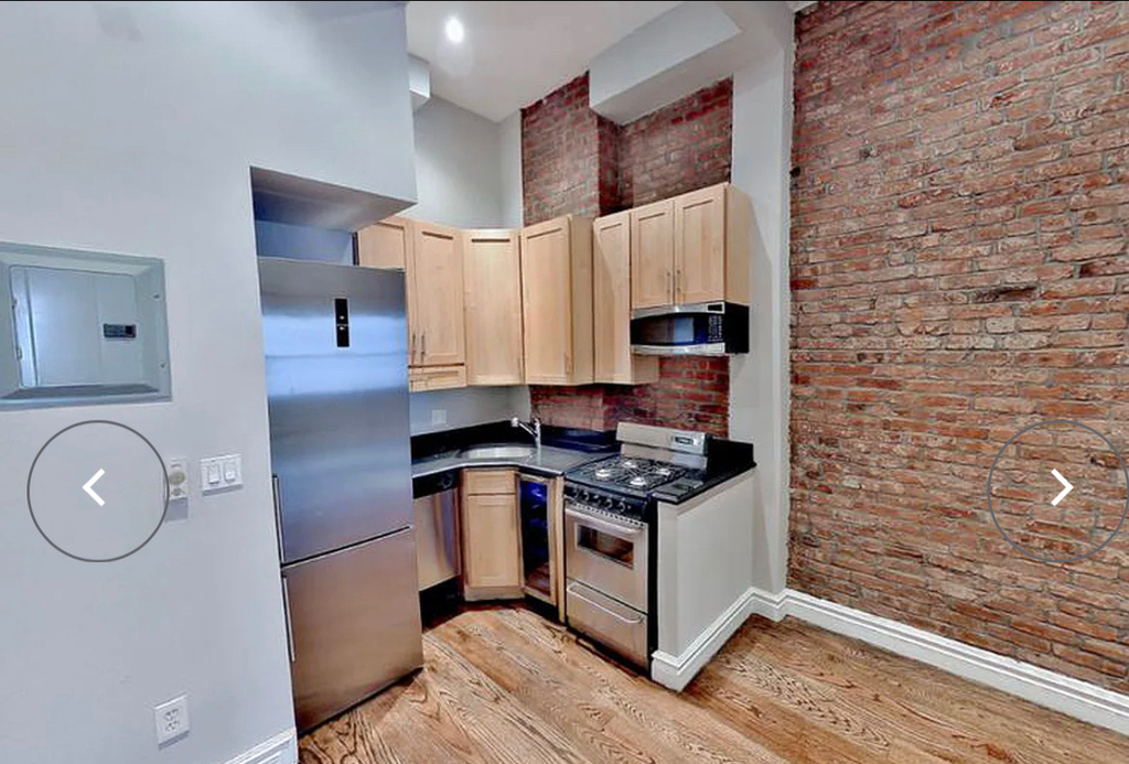 138 East 16th Street - Photo 0