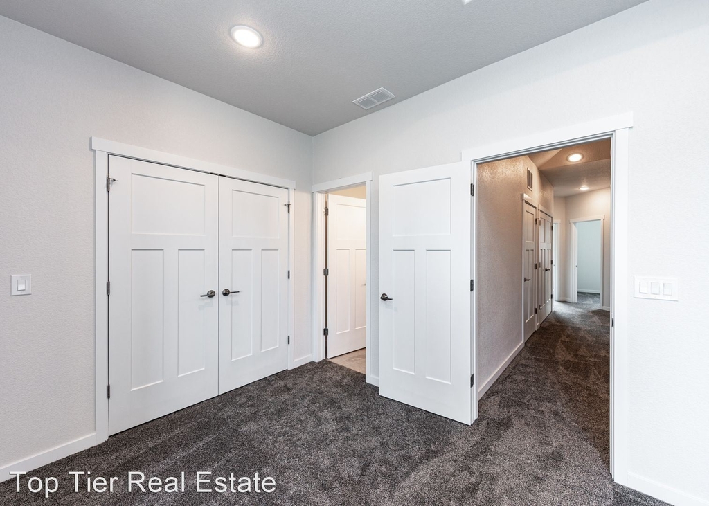 5859 Villa Lorenzo Drive - Photo 21