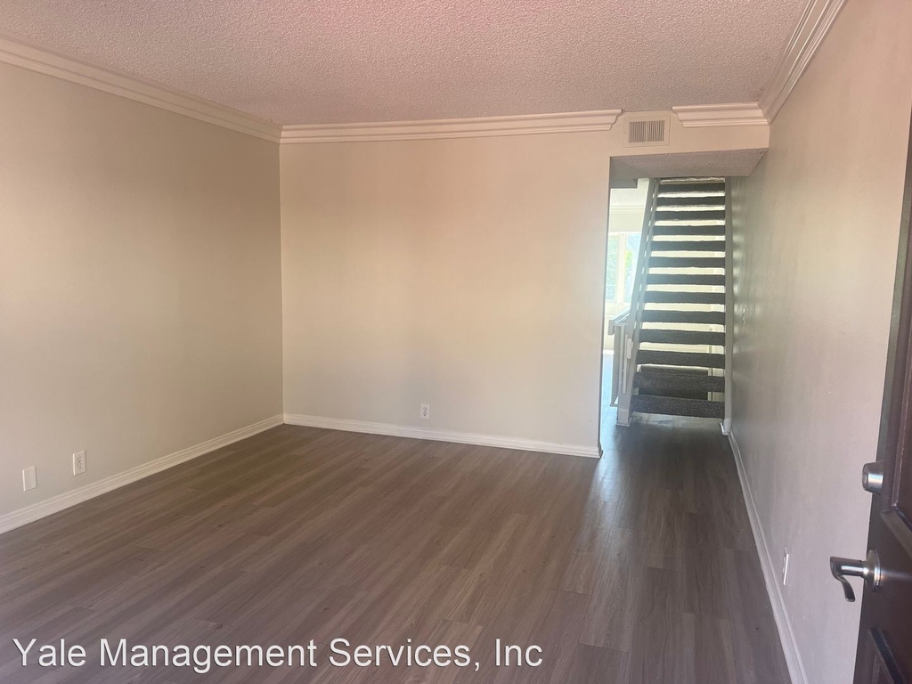 5250 Colodny Drive - Photo 25