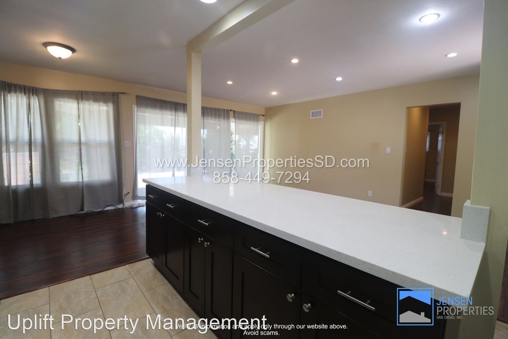 1046 Swaner Street - Photo 11