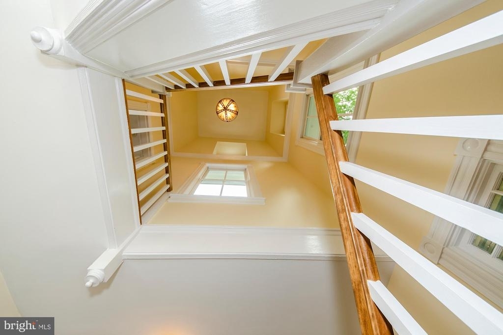 206 E Jefferson St - Photo 6