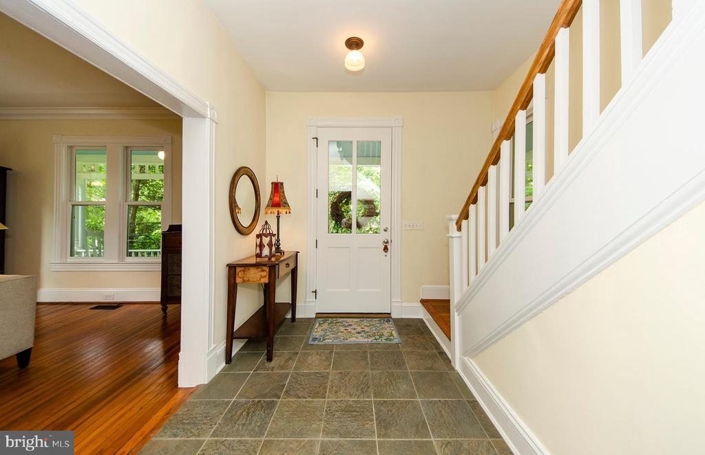 206 E Jefferson St - Photo 5
