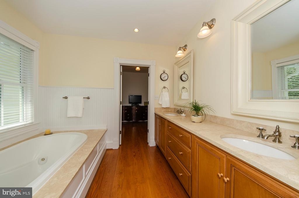 206 E Jefferson St - Photo 25