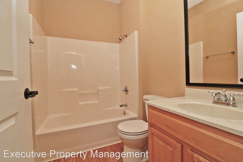 2867 Walden Blvd. - Photo 10