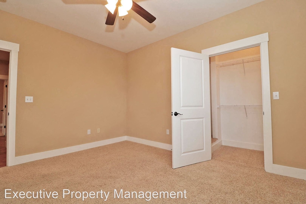 2867 Walden Blvd. - Photo 9