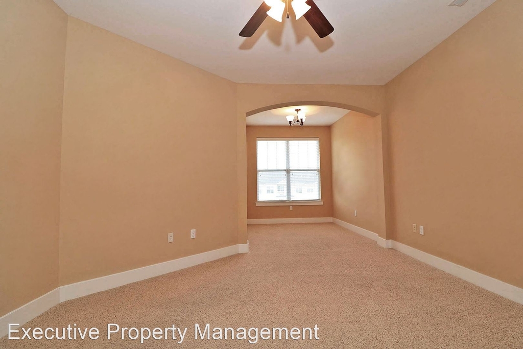 2867 Walden Blvd. - Photo 11