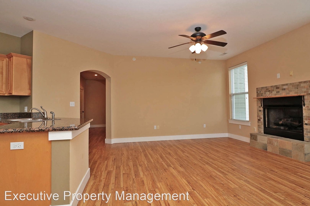 2867 Walden Blvd. - Photo 2