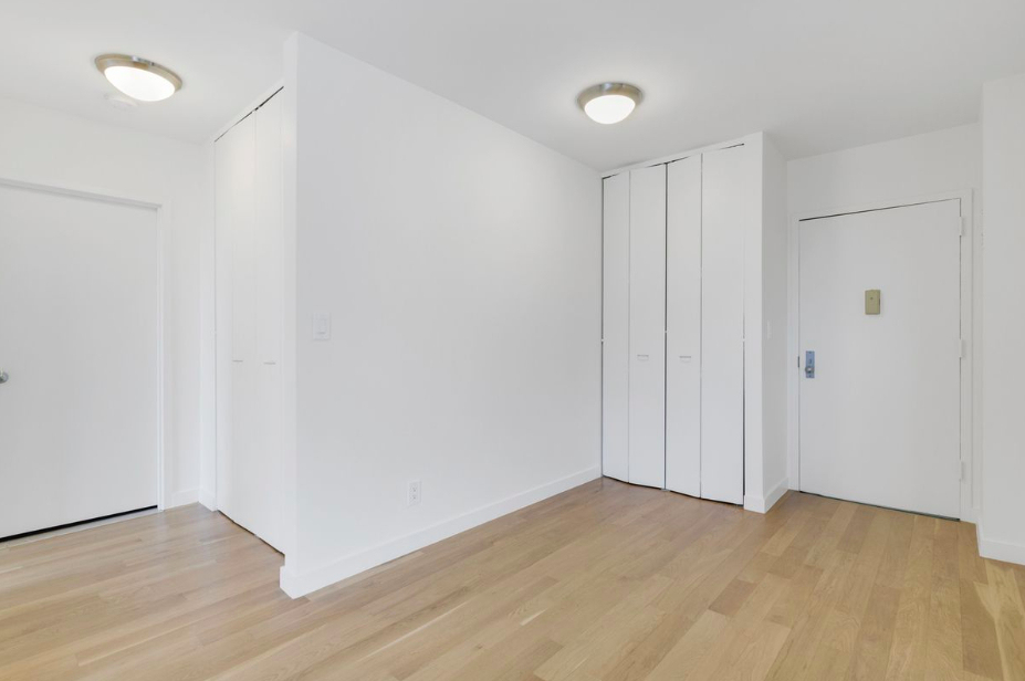 West 87 Street - Photo 4