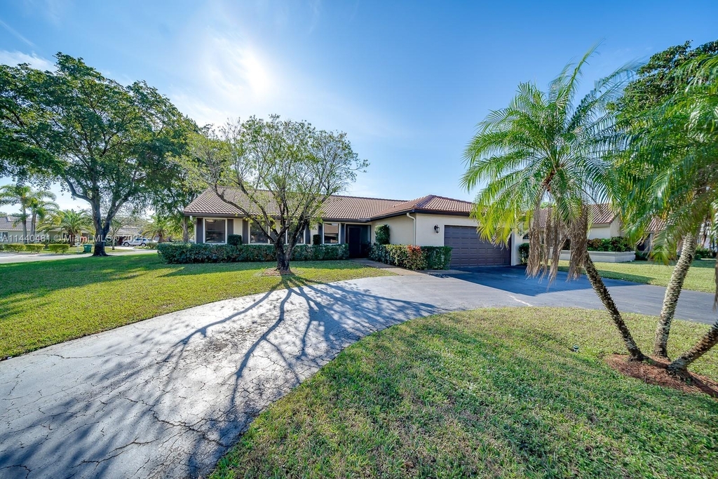 10986 Nw 5th Ct - Photo 4