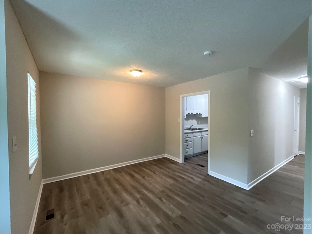 3623 Driftwood Drive - Photo 3