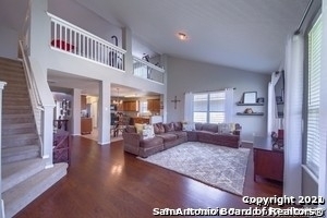 313 Brahma Way - Photo 0