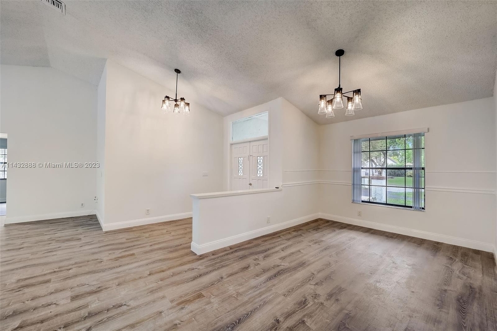 8922 Nw 50th Ct - Photo 1
