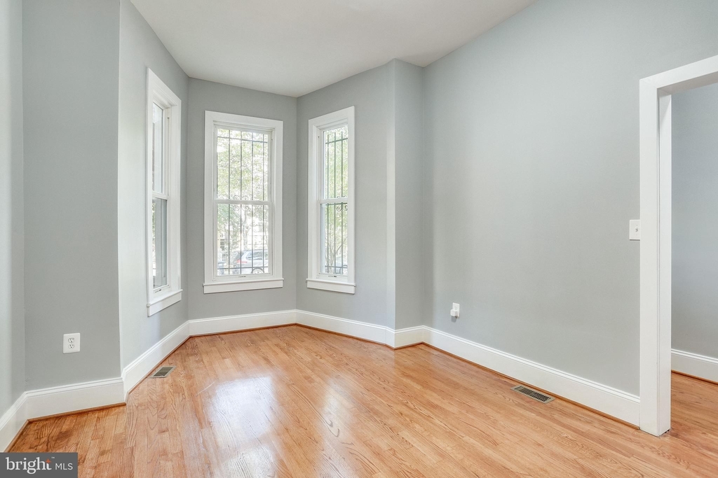 606 Q Street Nw - Photo 2