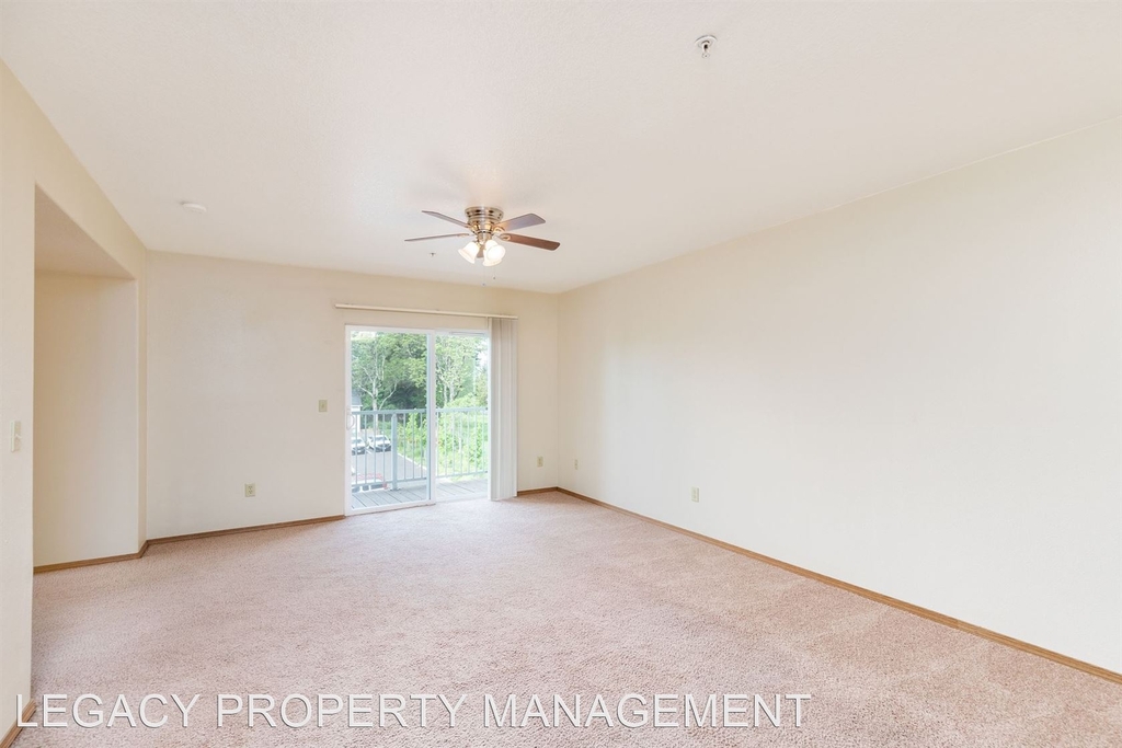 12110 E Burnside Street - Photo 12