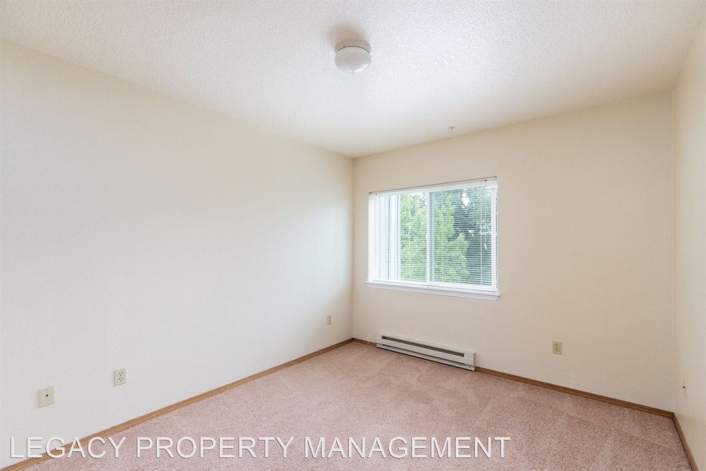 12110 E Burnside Street - Photo 25