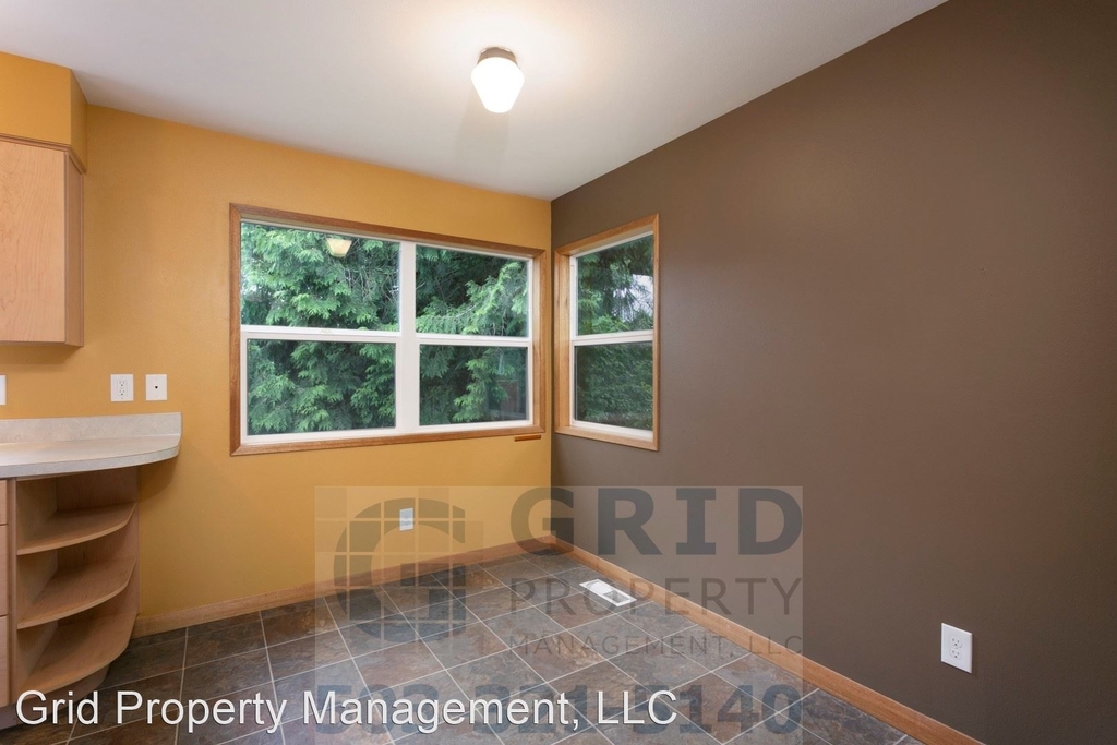 3431 Ne 92nd Ave - Photo 8