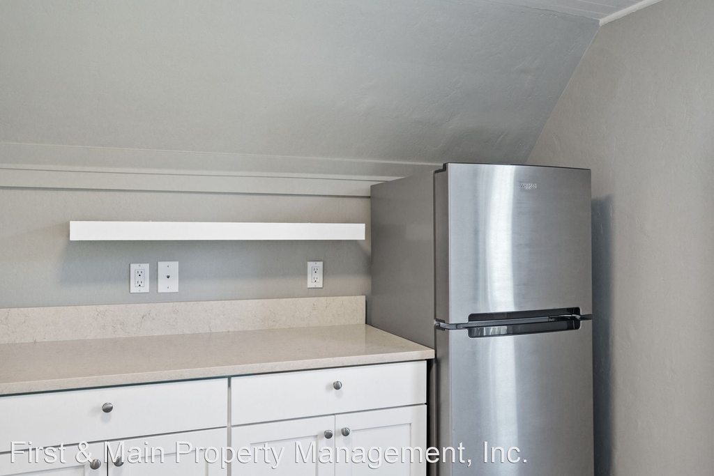 547 Randolph Street - Photo 6