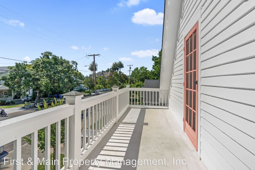 547 Randolph Street - Photo 15