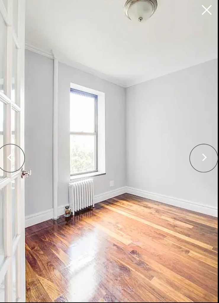 1590 Lexington Avenue - Photo 4
