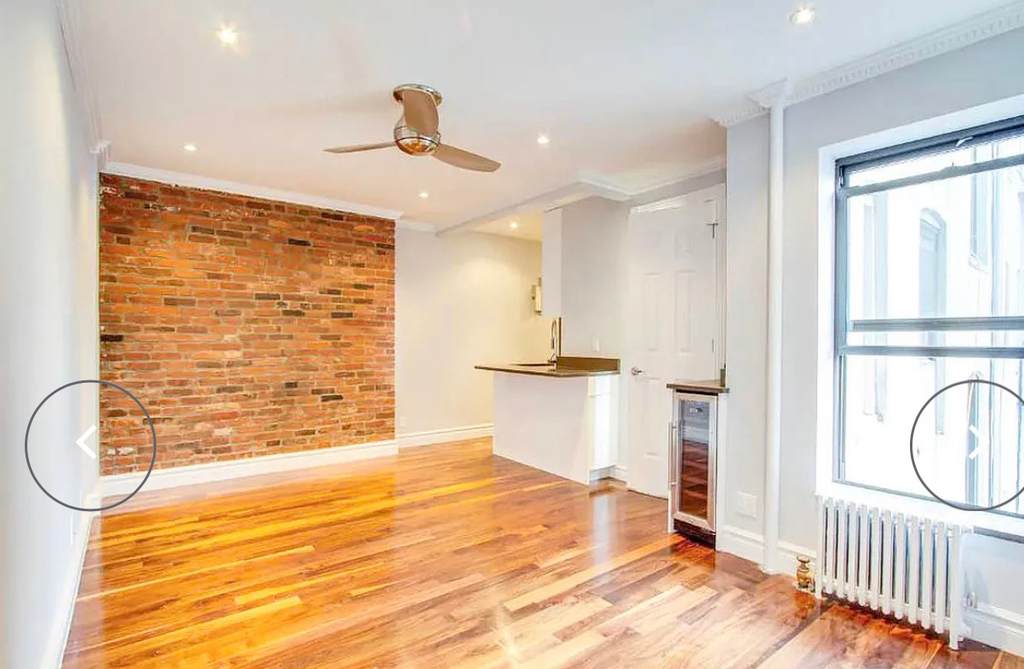 1590 Lexington Avenue - Photo 1