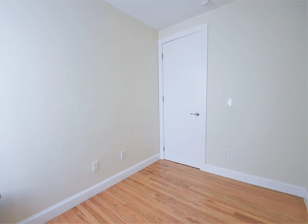 505 West 135th Street - Photo 7