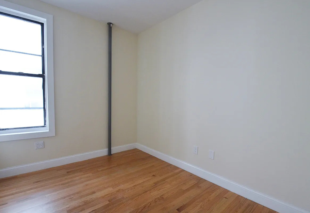 505 West 135th Street - Photo 8