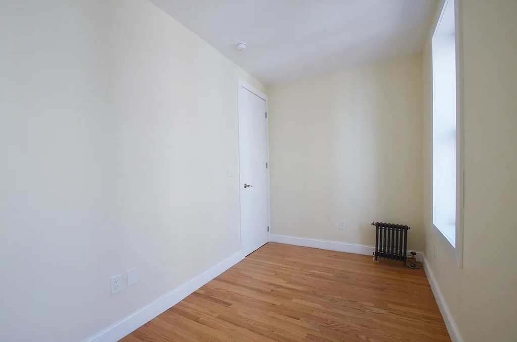 505 West 135th Street - Photo 4