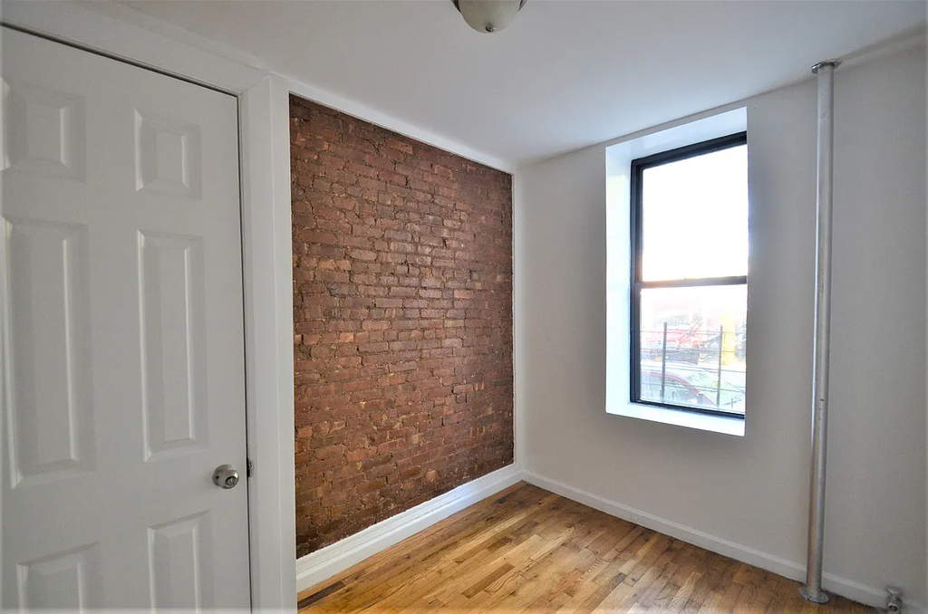 516 West 136th Street - Photo 4