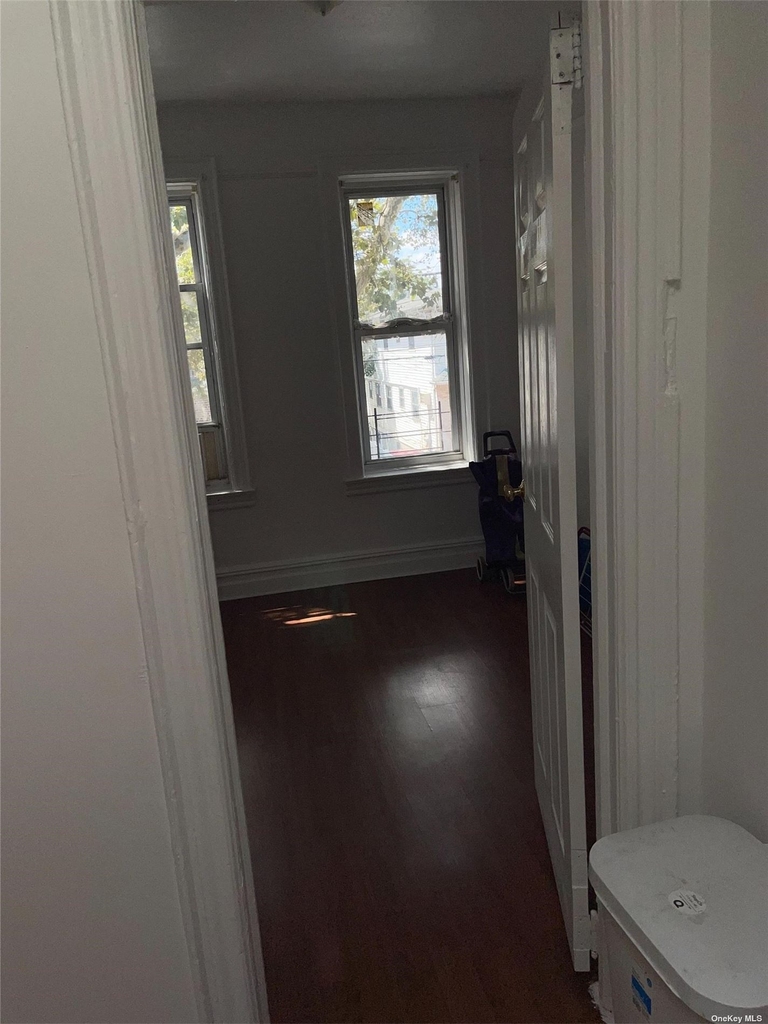 695 Sheffield Avenue - Photo 5