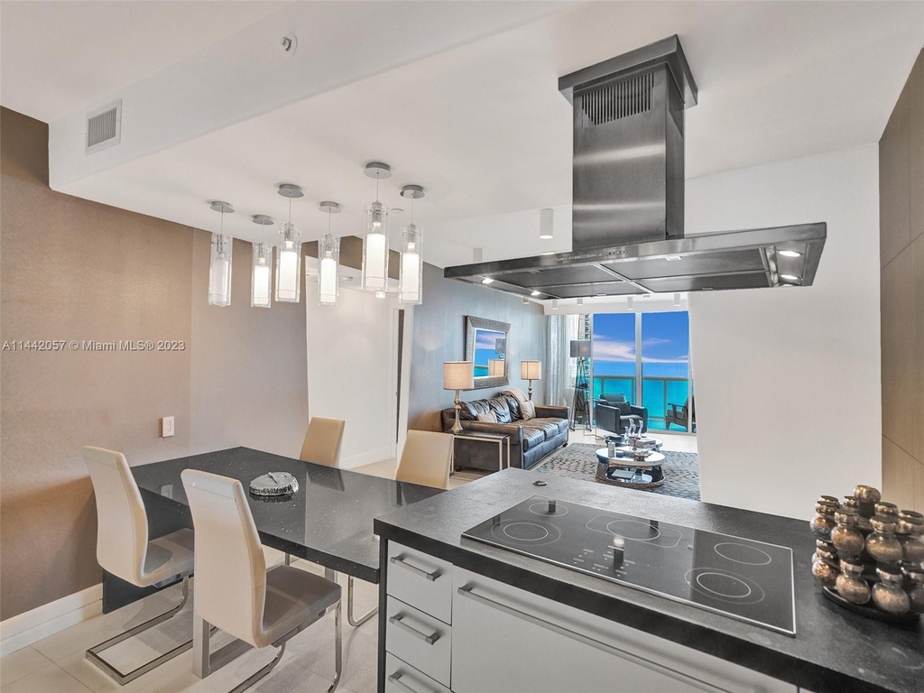 18201 Collins Ave - Photo 39