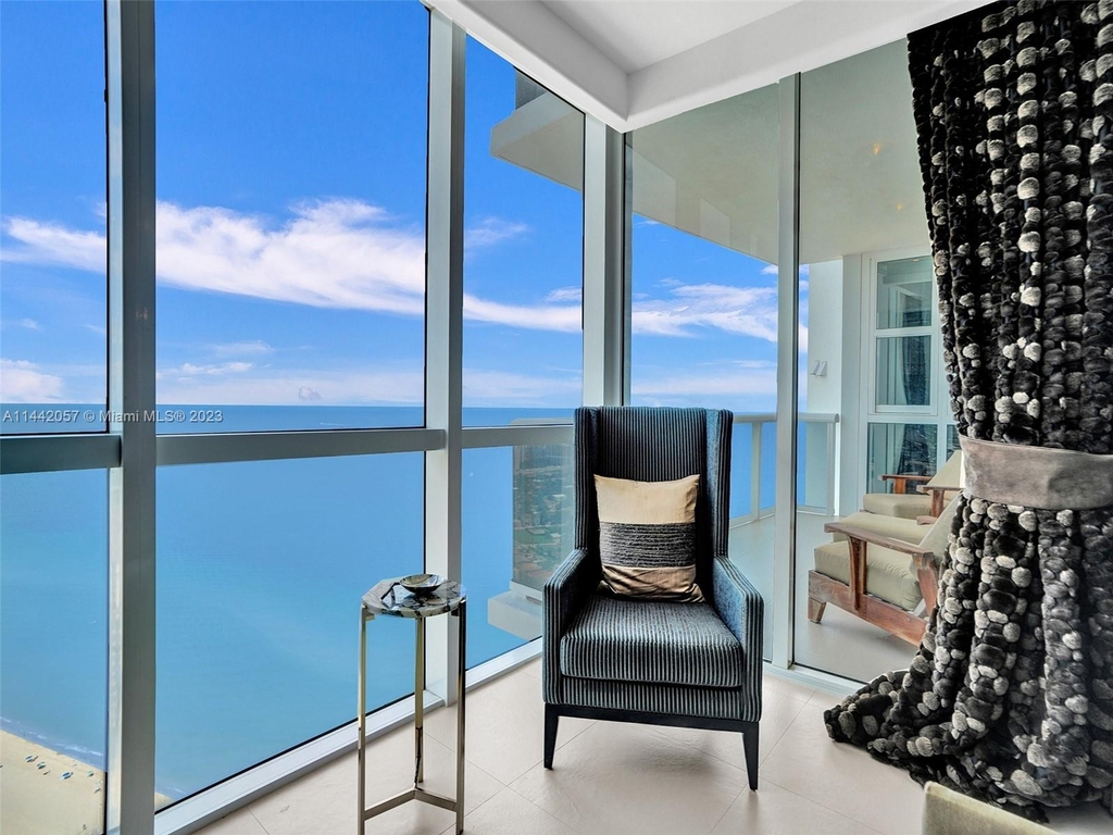 18201 Collins Ave - Photo 9