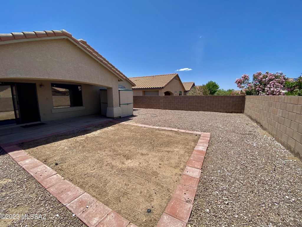 10477 E Rose Hill Street - Photo 22