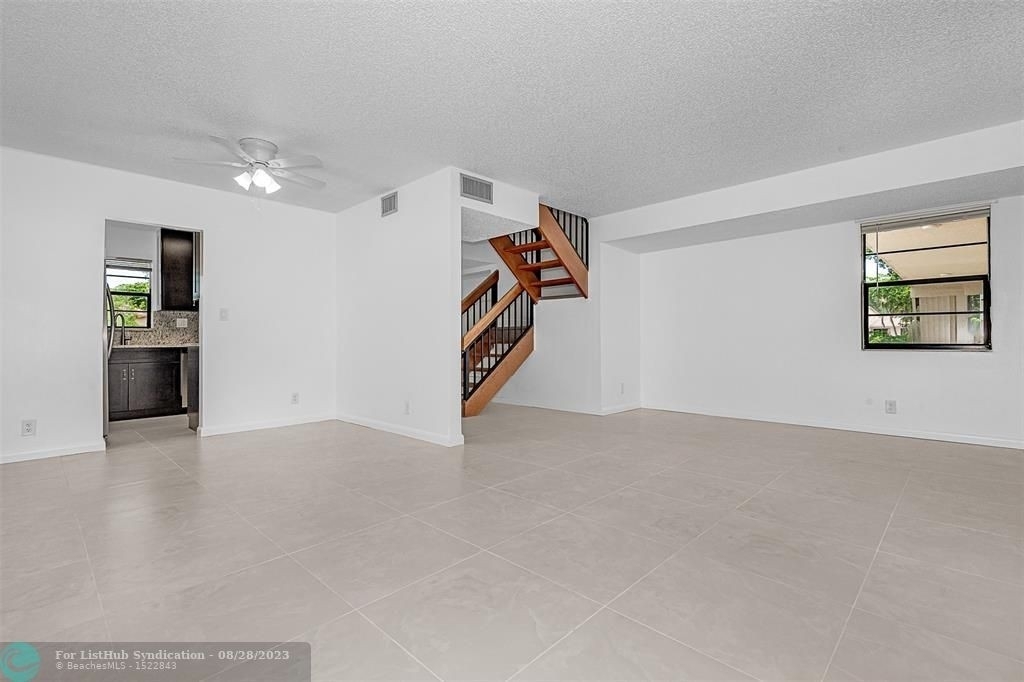 11442 Nw 45th St - Photo 12