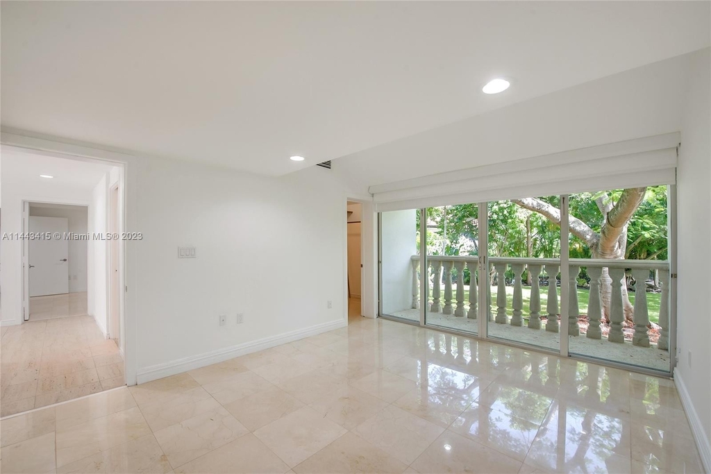 7540 Los Pinos Blvd - Photo 12