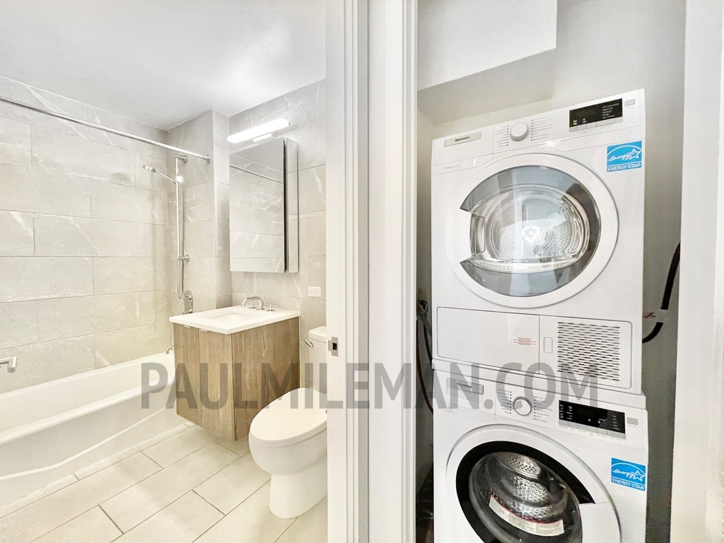  West 43rd Street - Photo 4