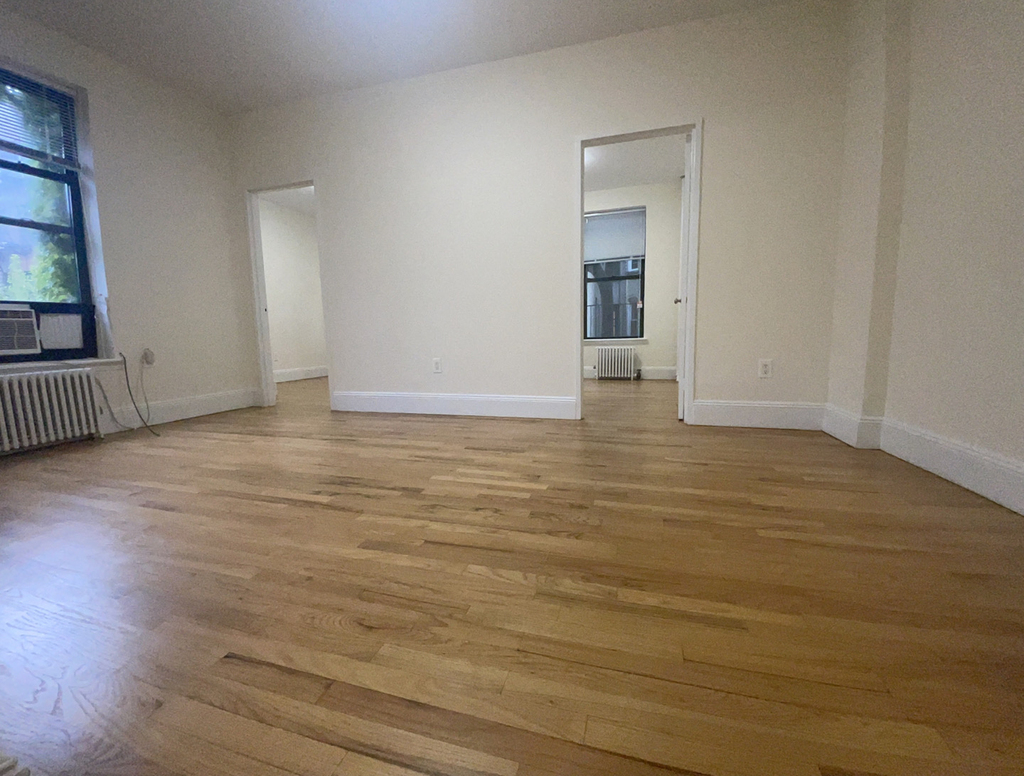 East 19th Street - Photo 2