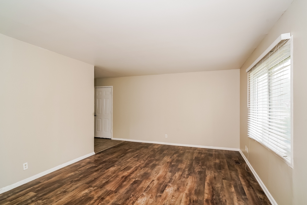 4265 Aspen Way - Photo 2