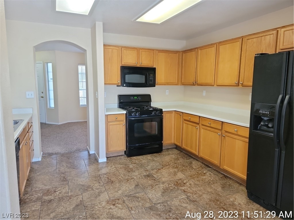 7712 Sublimity Avenue - Photo 10