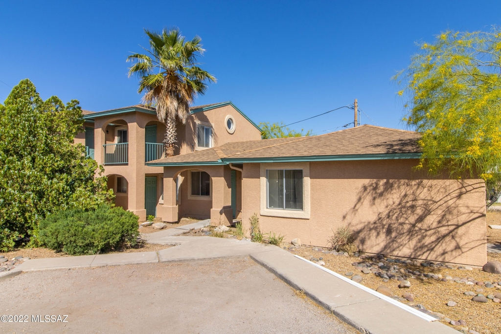 2121 N Calle Chico - Photo 14