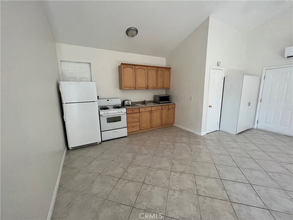 21024 Hemmingway Street - Photo 2