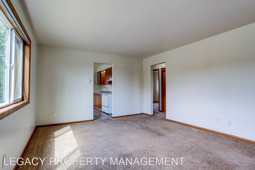 11580 Sw Hall Blvd - Photo 1