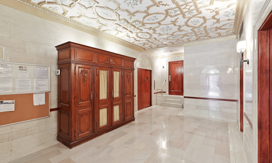 East 80th Street - Photo 14