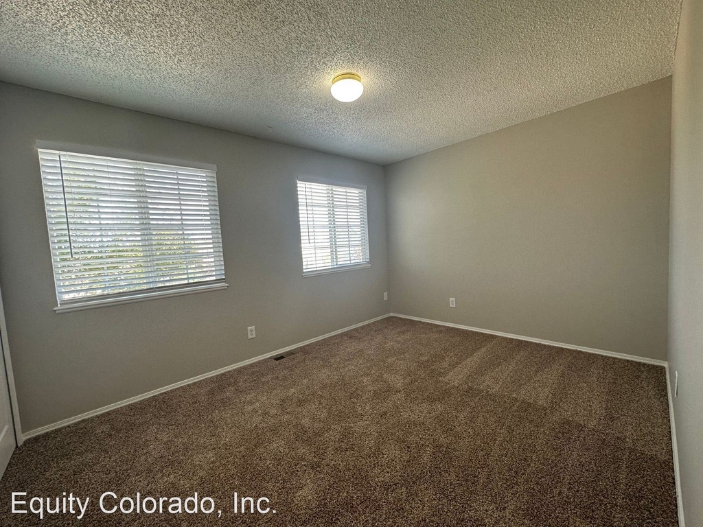 2290 Lisa Drive - Photo 16