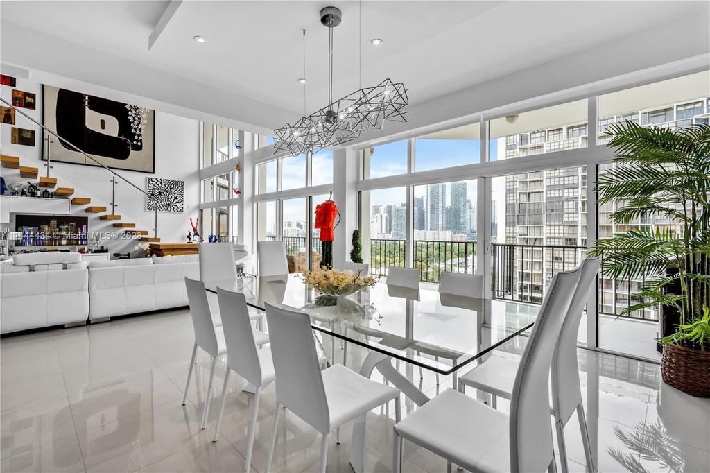 1915 Brickell Ave - Photo 8