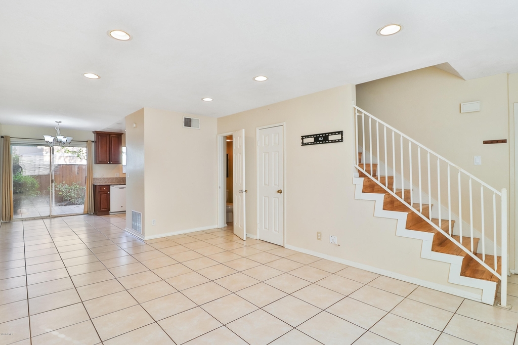 5362 Lake Lindero Drive - Photo 3