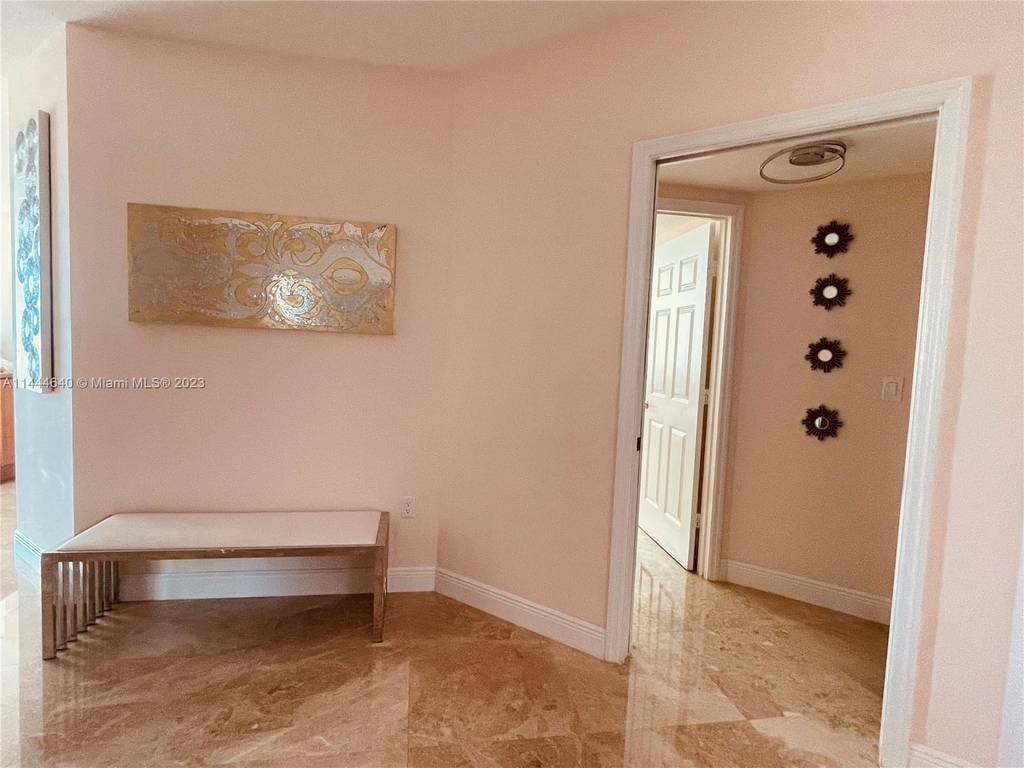 1755 E Hallandale Beach Blvd - Photo 19