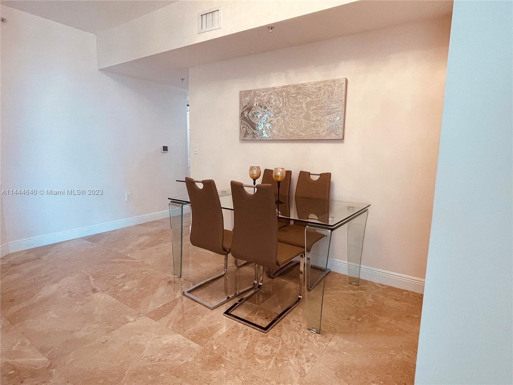 1755 E Hallandale Beach Blvd - Photo 10