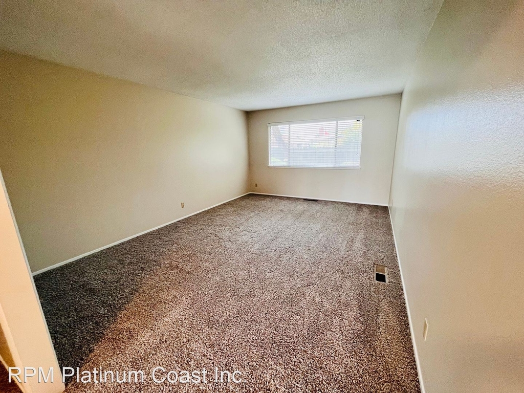 6503 N. Raisina Ave. - Photo 4