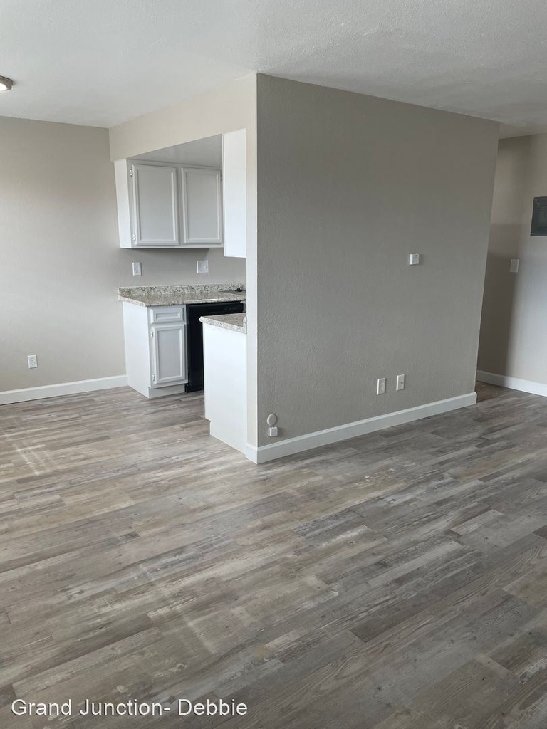 1030 Teller Ave - Photo 3